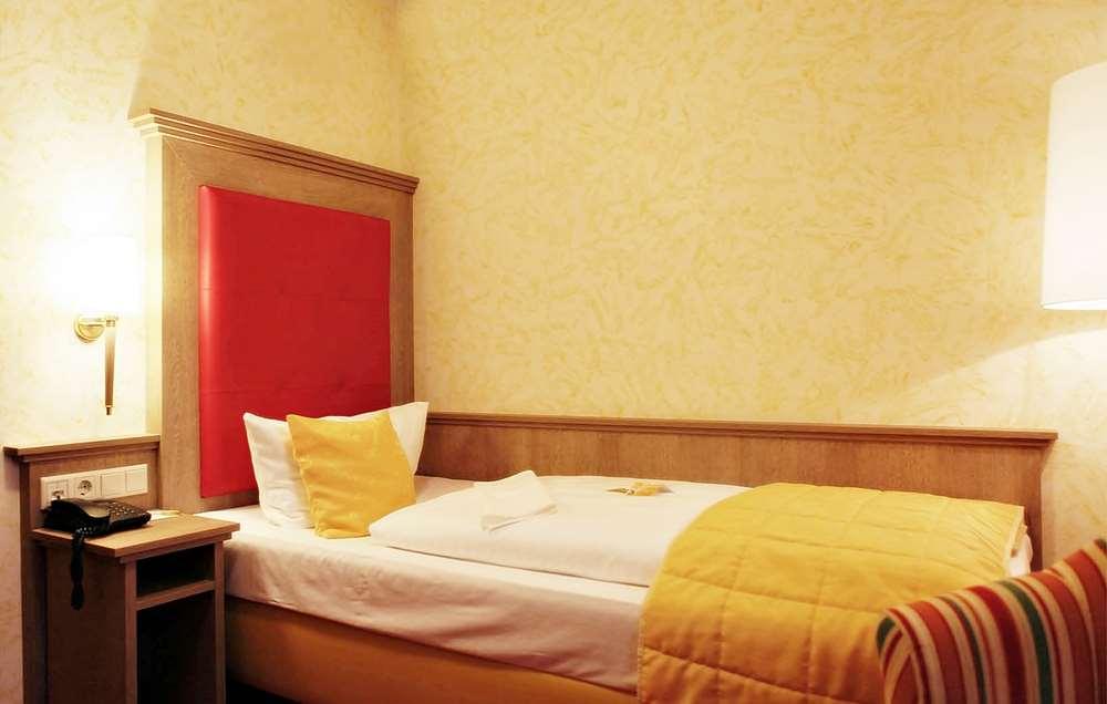 Hotel Wittelsbacher Hoeh Wurzburg Bilik gambar