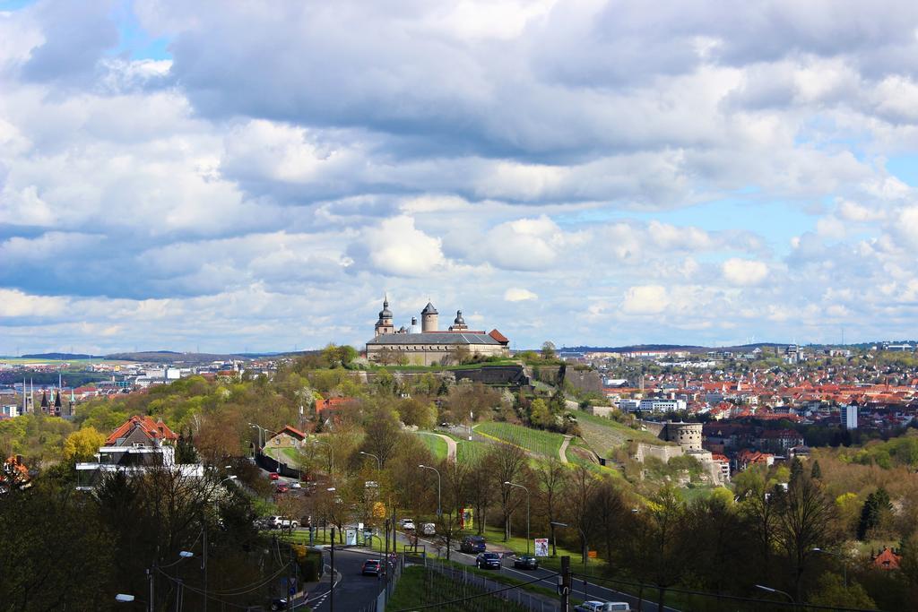 Hotel Wittelsbacher Hoeh Wurzburg Luaran gambar