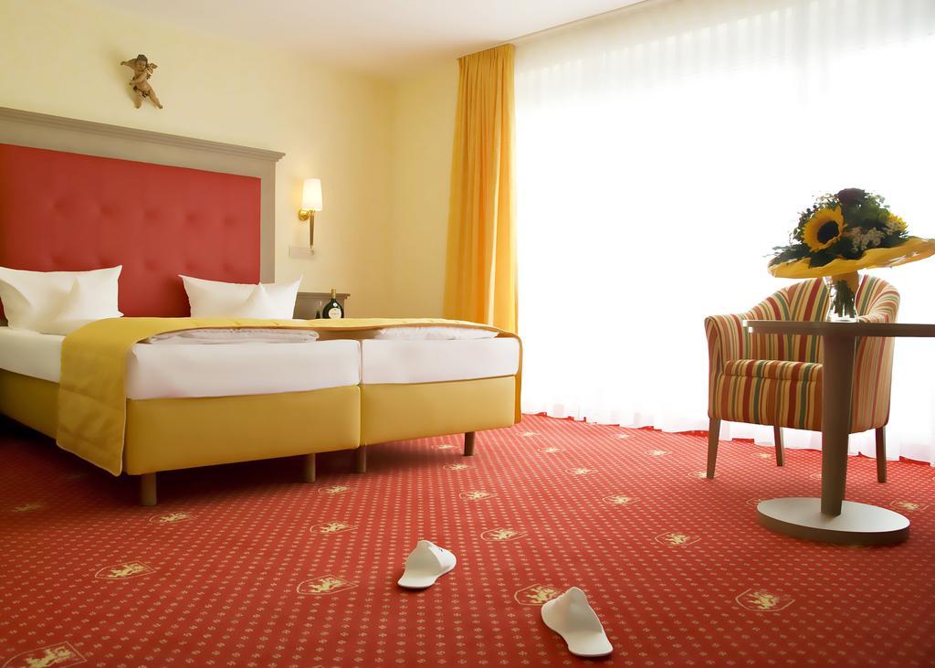 Hotel Wittelsbacher Hoeh Wurzburg Luaran gambar